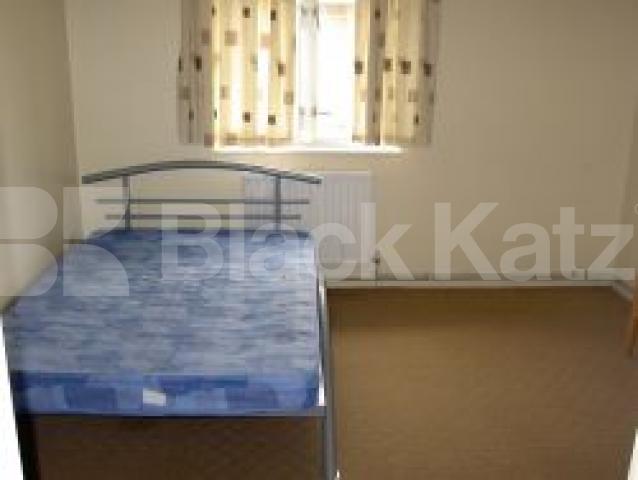 			2 Bedroom, 1 bath, 1 reception Flat			 Geffrye Street, SHOREDITCH E2